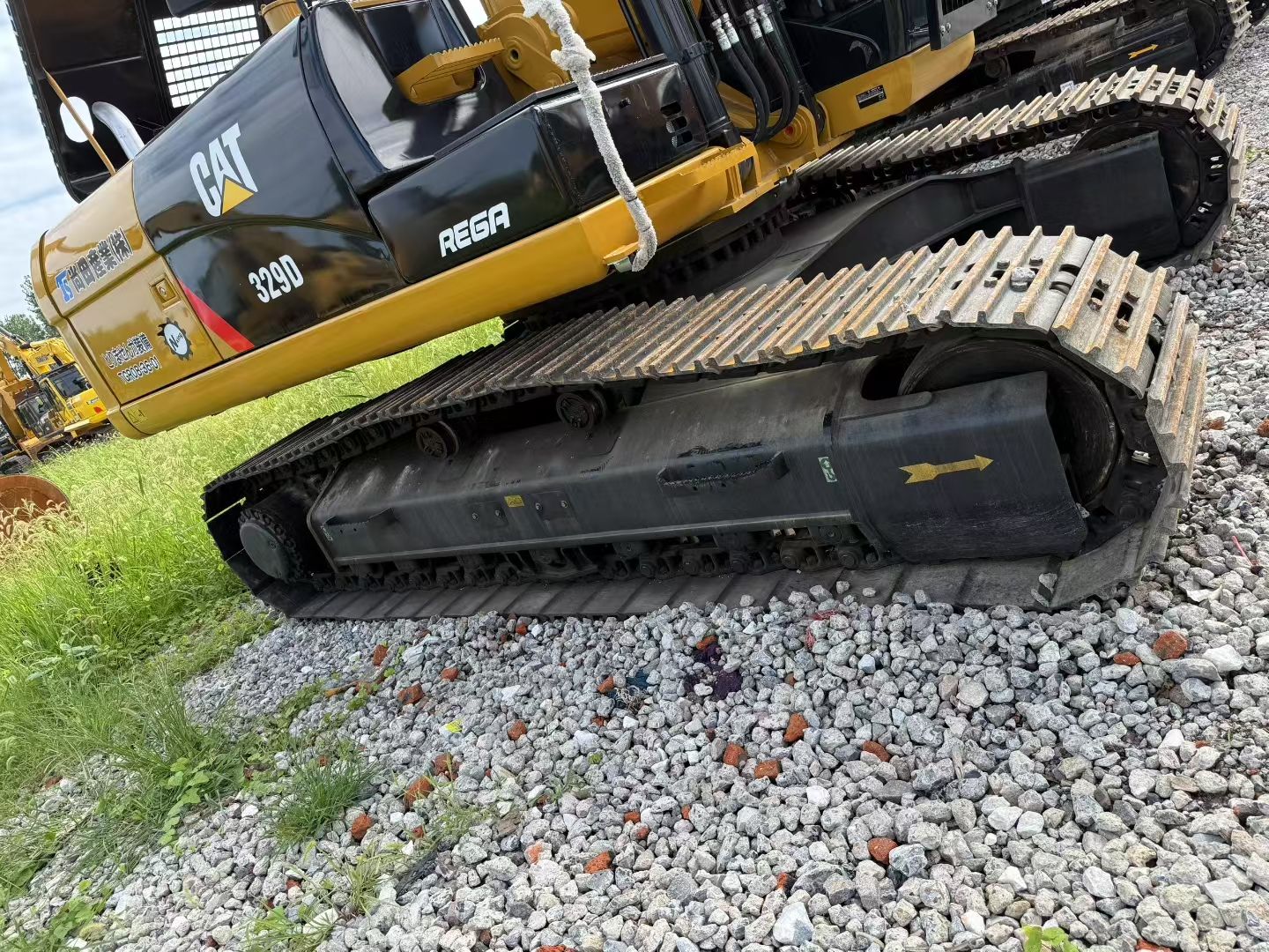 Used CAT 329D Crawler Excavator for Sale - real inventory photo 2