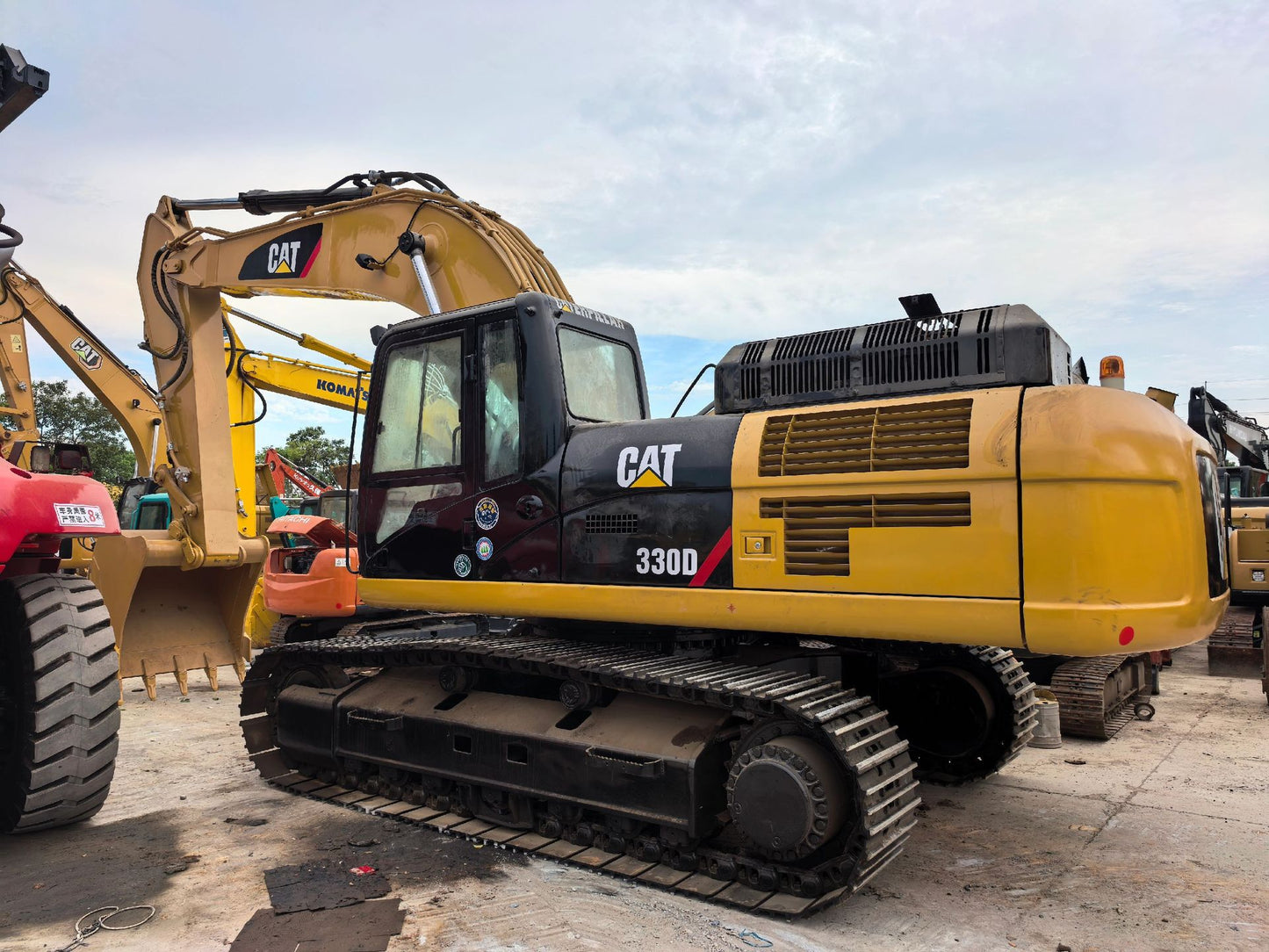 Used CAT 330D Crawler Excavator for Sale - real inventory photo 2