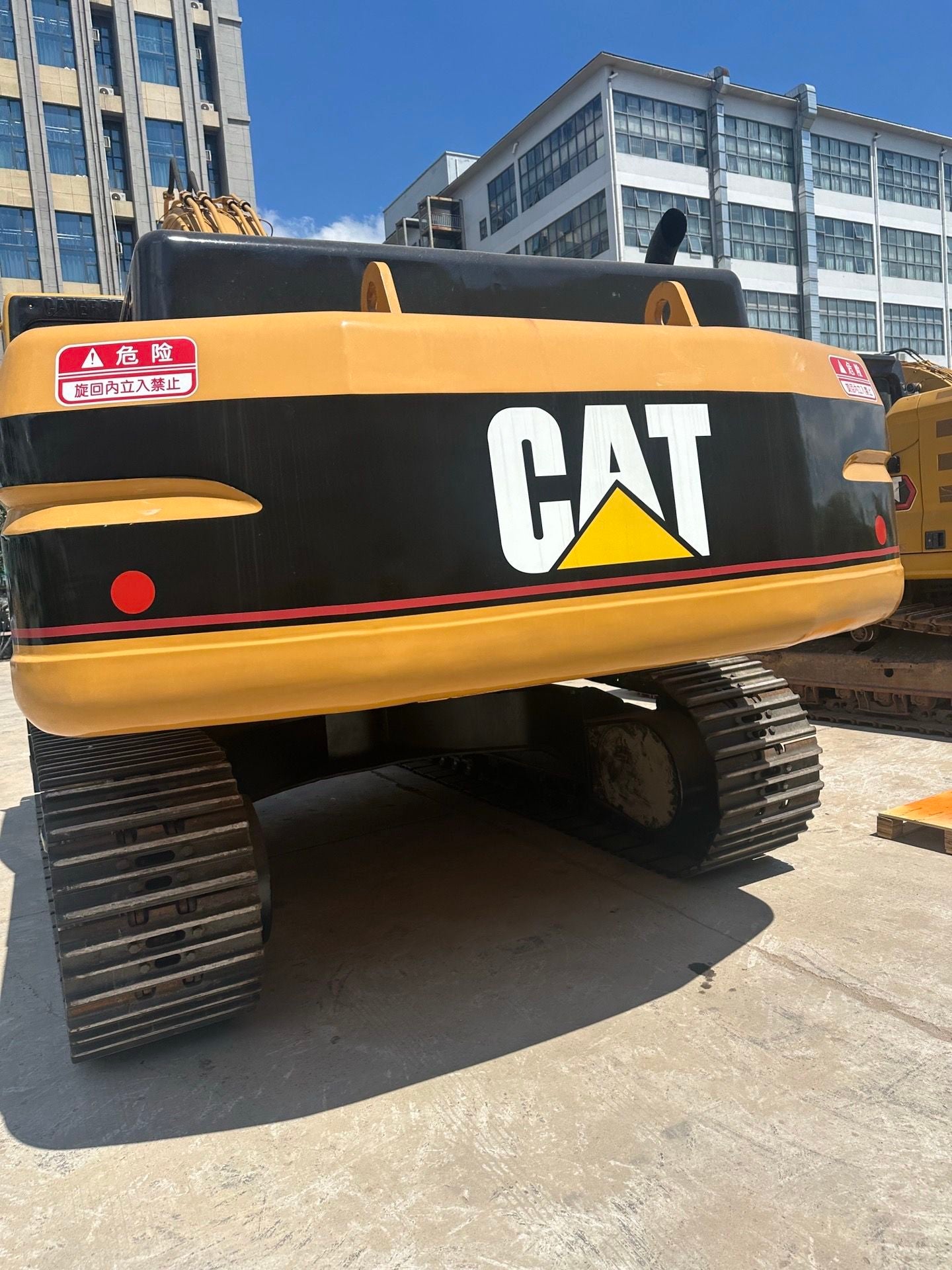 Used CAT 330BL crawler excavator real inventory view 4