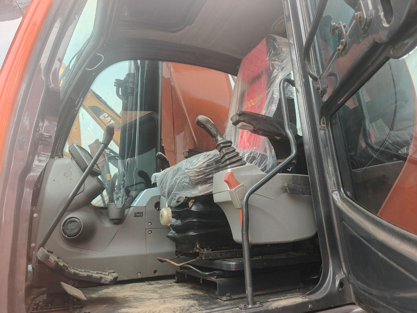 Used DOOSAN DX340LC crawler excavator real inventory view 5