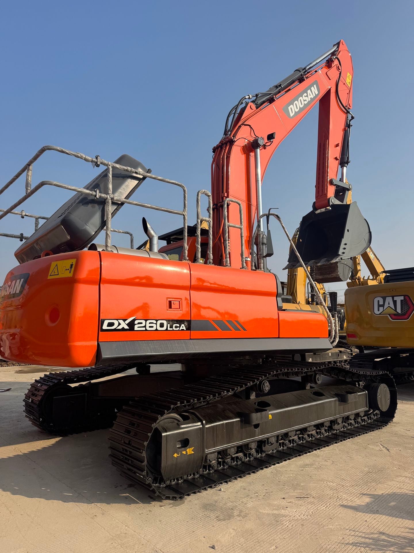Used DOOSAN DX260LCA crawler excavator real inventory view 3