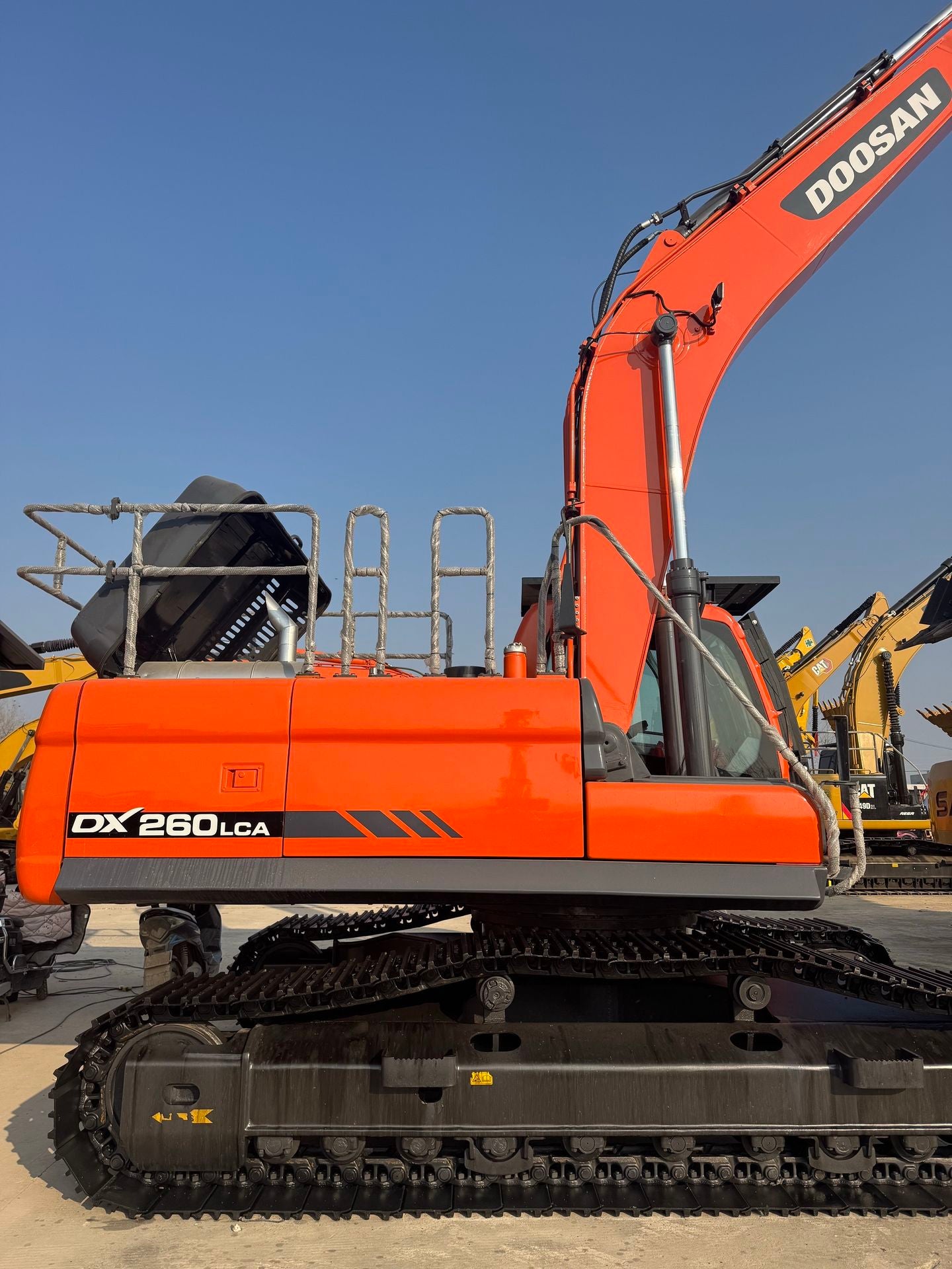 Used DOOSAN DX260LCA crawler excavator real inventory view 6