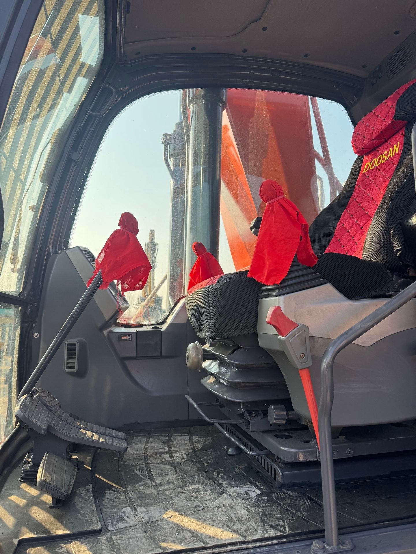 Used DOOSAN DX260LCA crawler excavator real inventory view 10