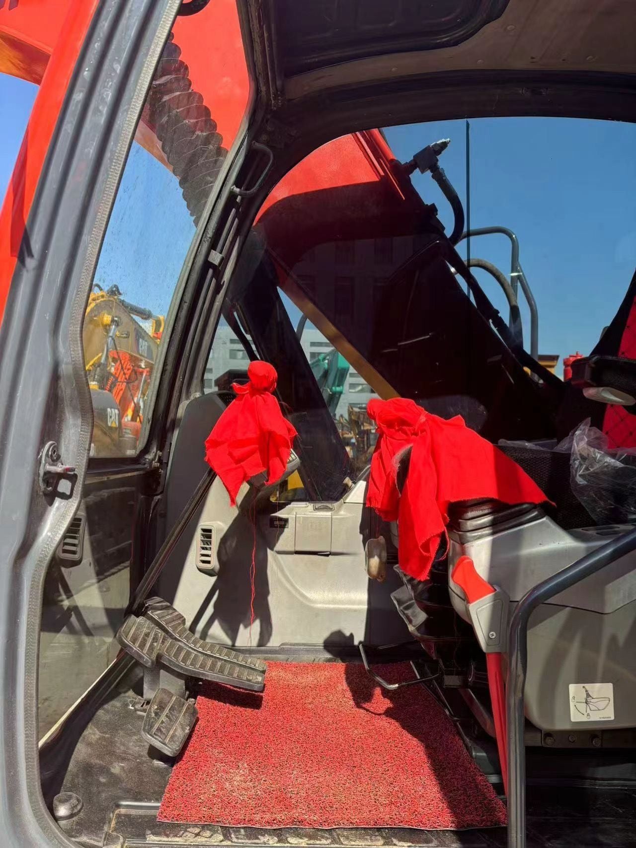 Used DOOSAN DX140LC-9C crawler excavator real inventory view 4