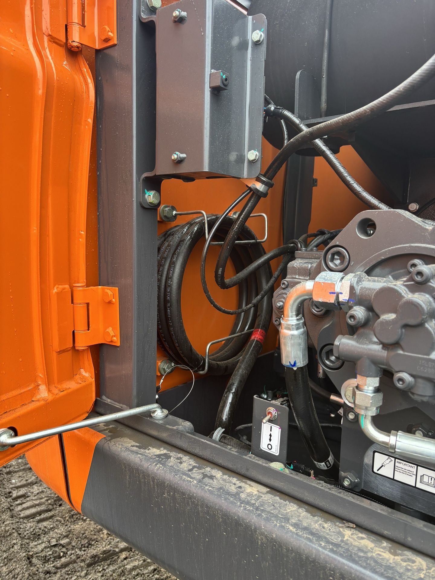 New DEVELON DX220LCA Crawler Excavator for Sale - real inventory photo 7
