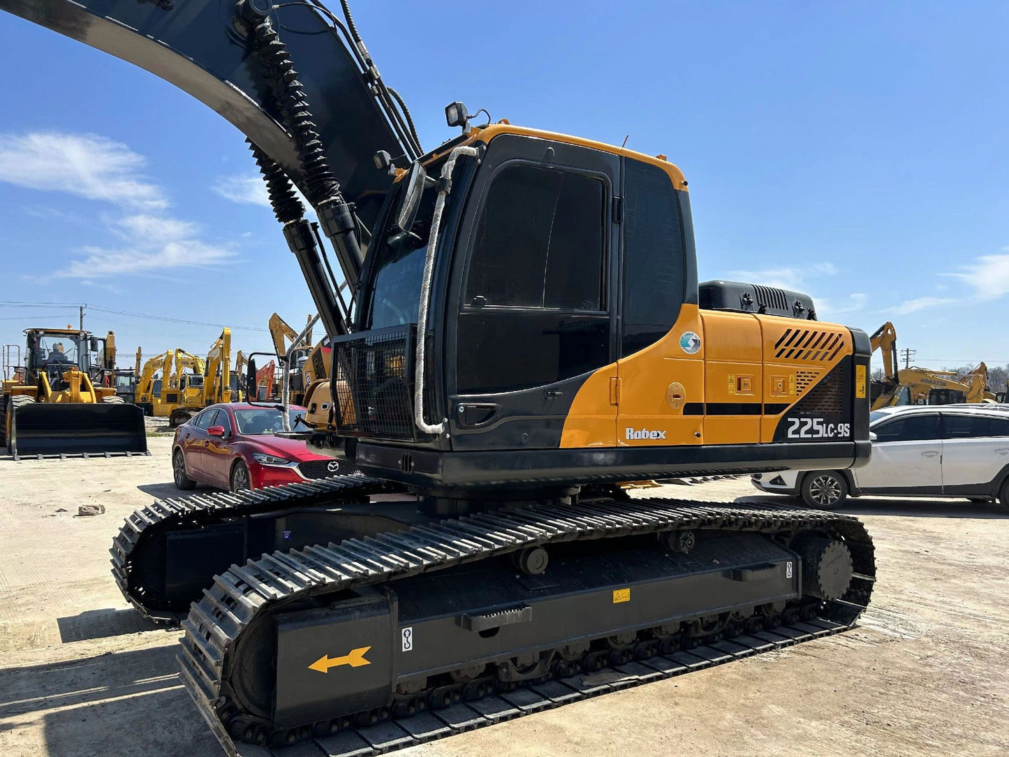 Used HYUNDAI R225LC-9S Crawler Excavator for Sale - real inventory photo 5