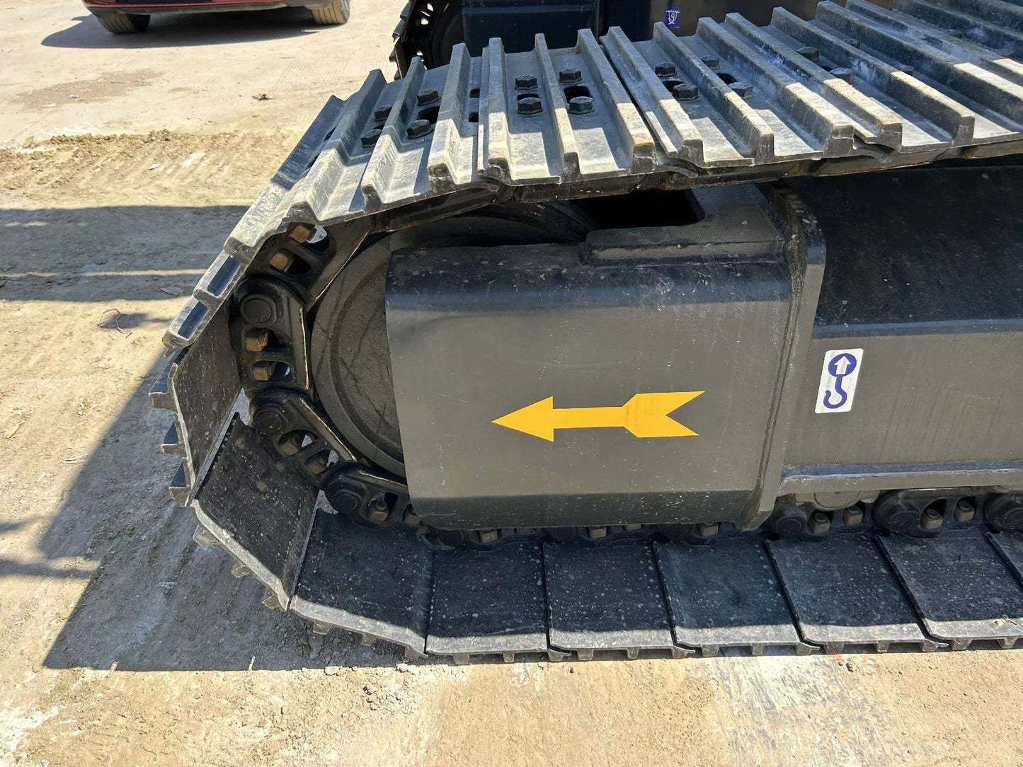 Used HYUNDAI R225LC-9S Crawler Excavator for Sale - real inventory photo 6