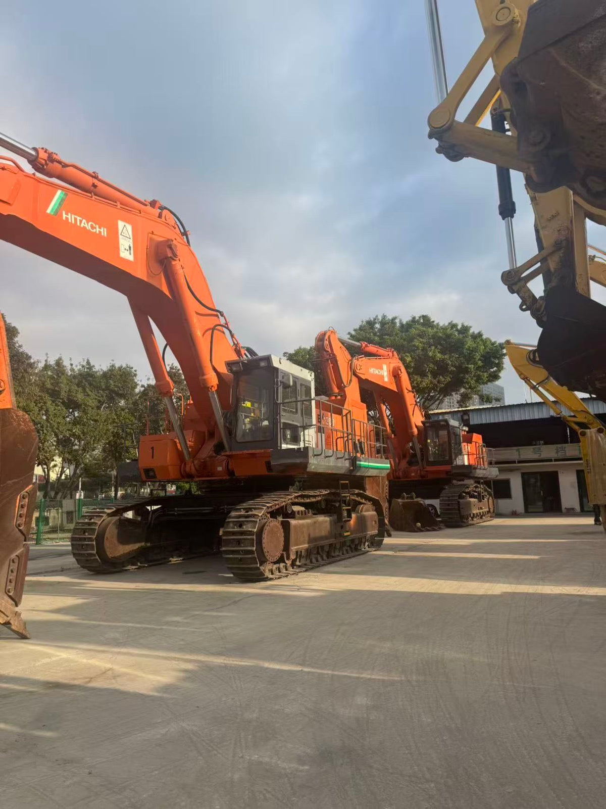 Used HITACHI EX1200 crawler excavator real inventory view 3