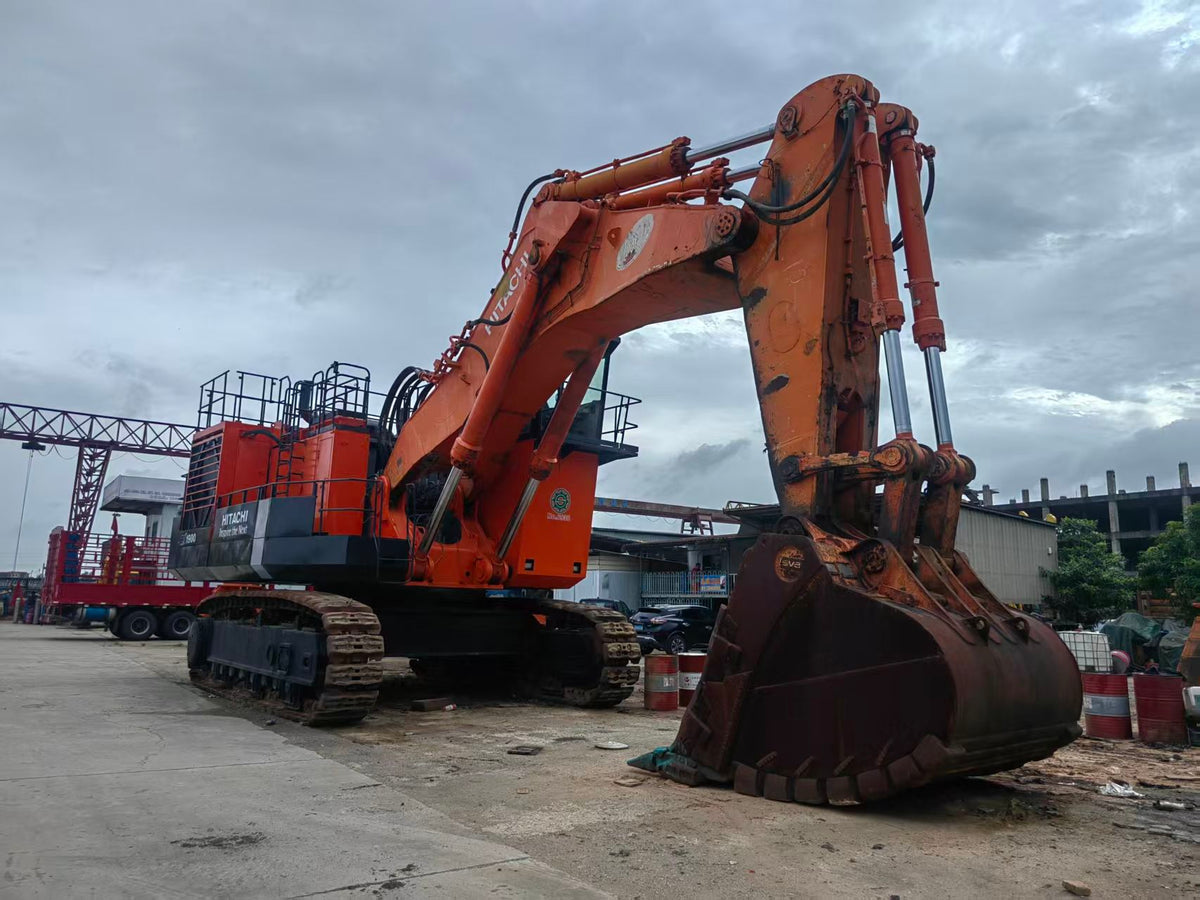 Used HITACHI EX1900 crawler excavator real inventory view 2