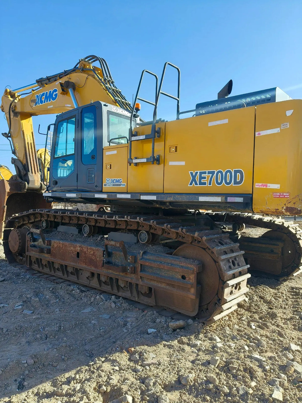 Used XCMG XE700D crawler excavator real inventory view 4