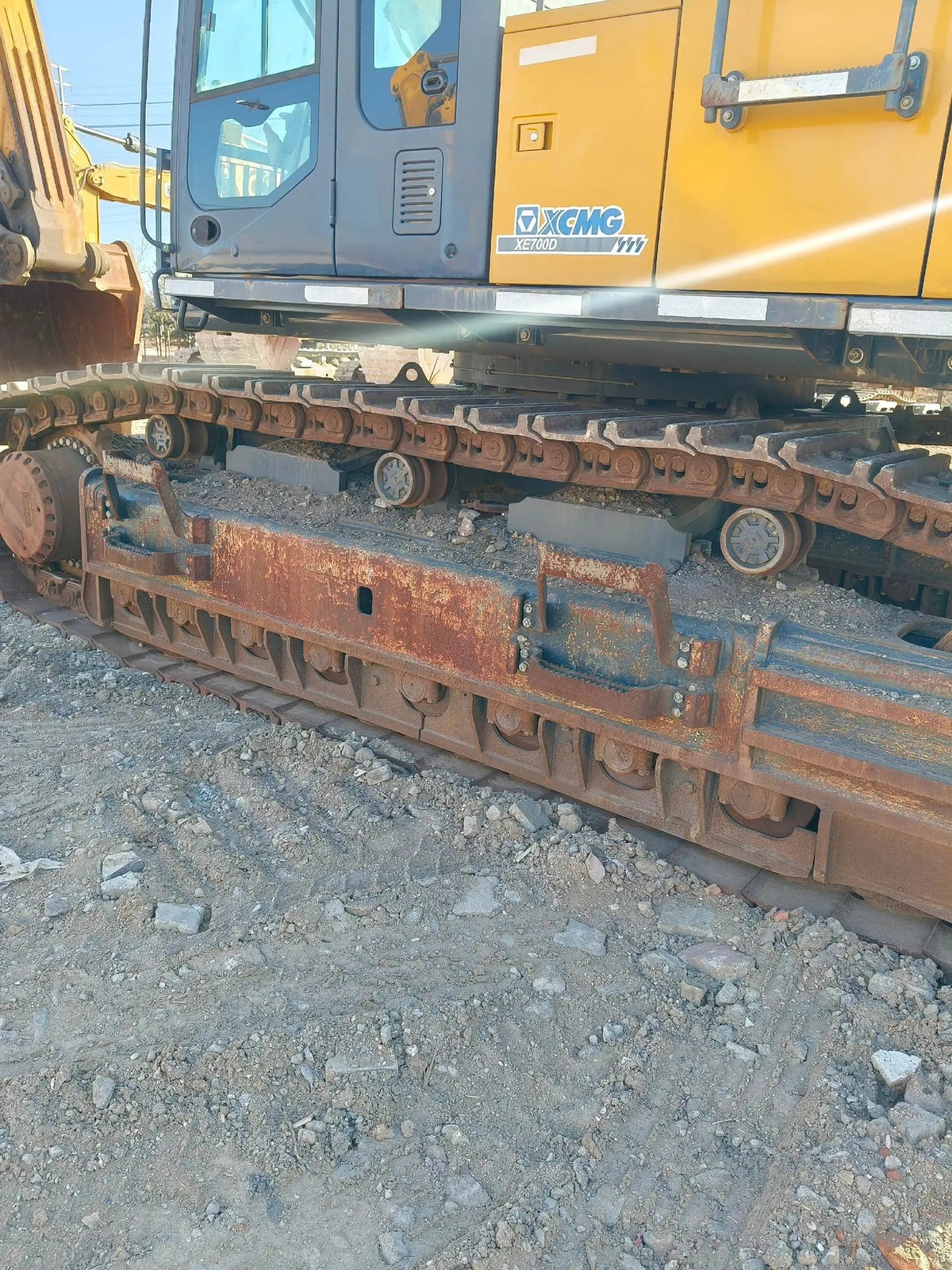 Used XCMG XE700D crawler excavator real inventory view 6