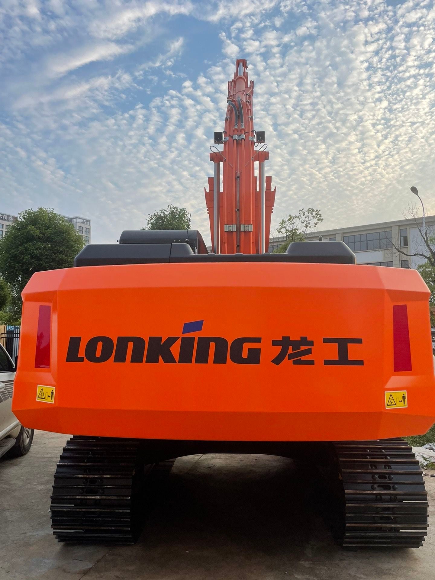 New Lonking LG6205 Excavator for Sale rear side view