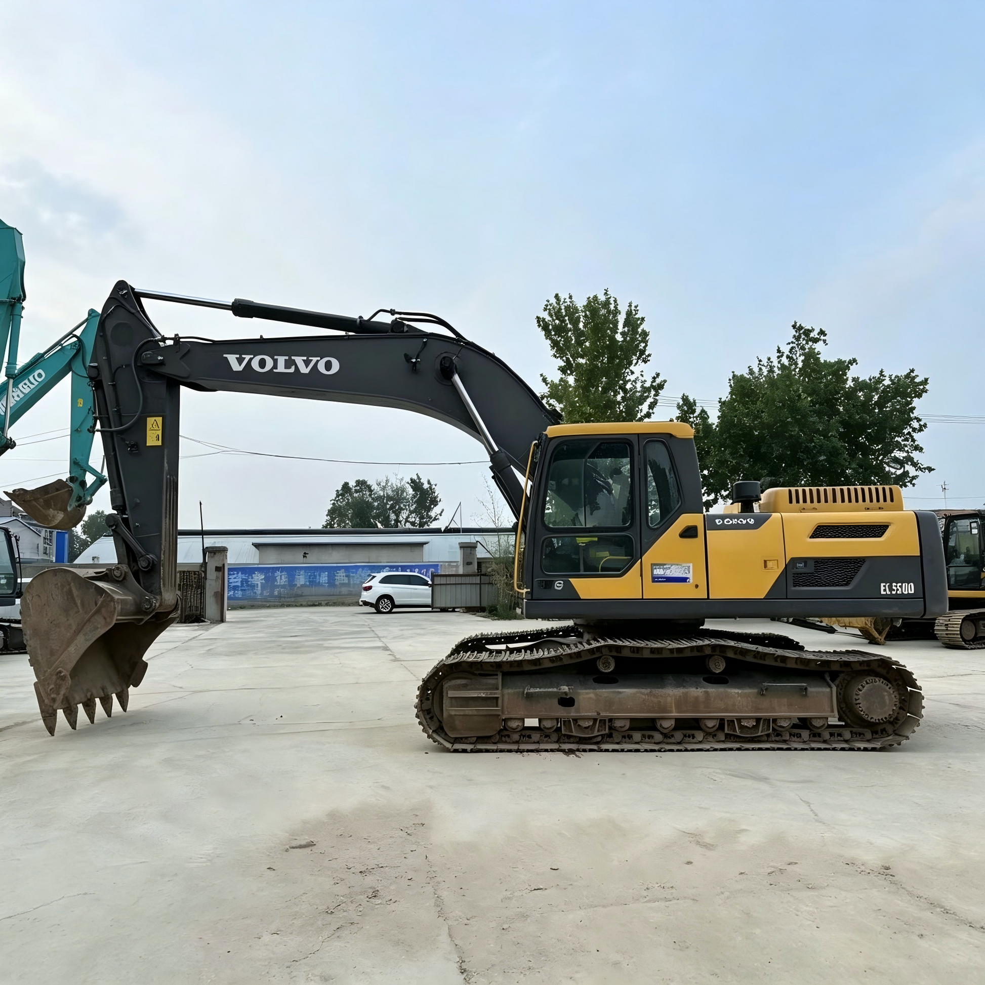 Used Volvo EC350D Excavator for Sale side view