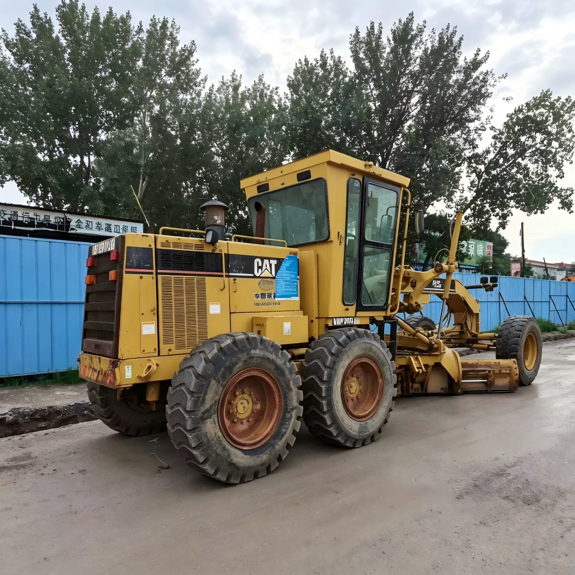 Used Caterpillar 160H Motor Grader for Sale side view