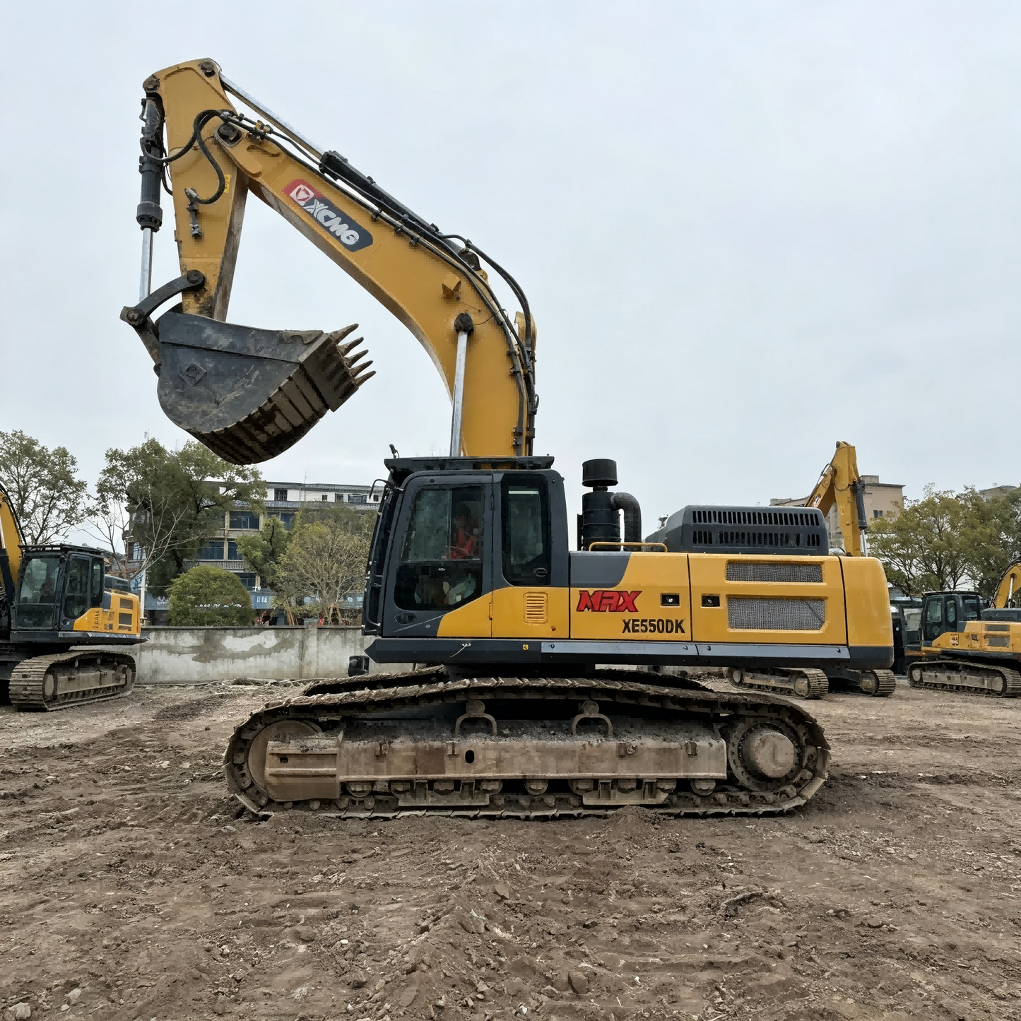 USED XCMG XE550DK