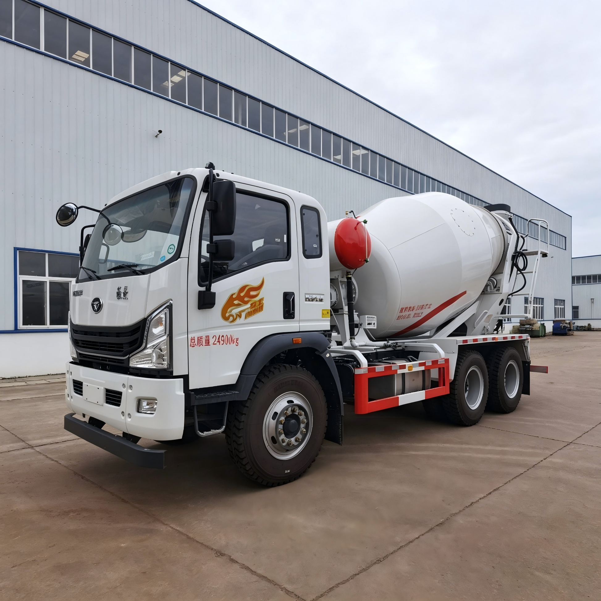 Used Sinotruk HOMAN 8M³ Concrete Mixer Truck for Sale side view