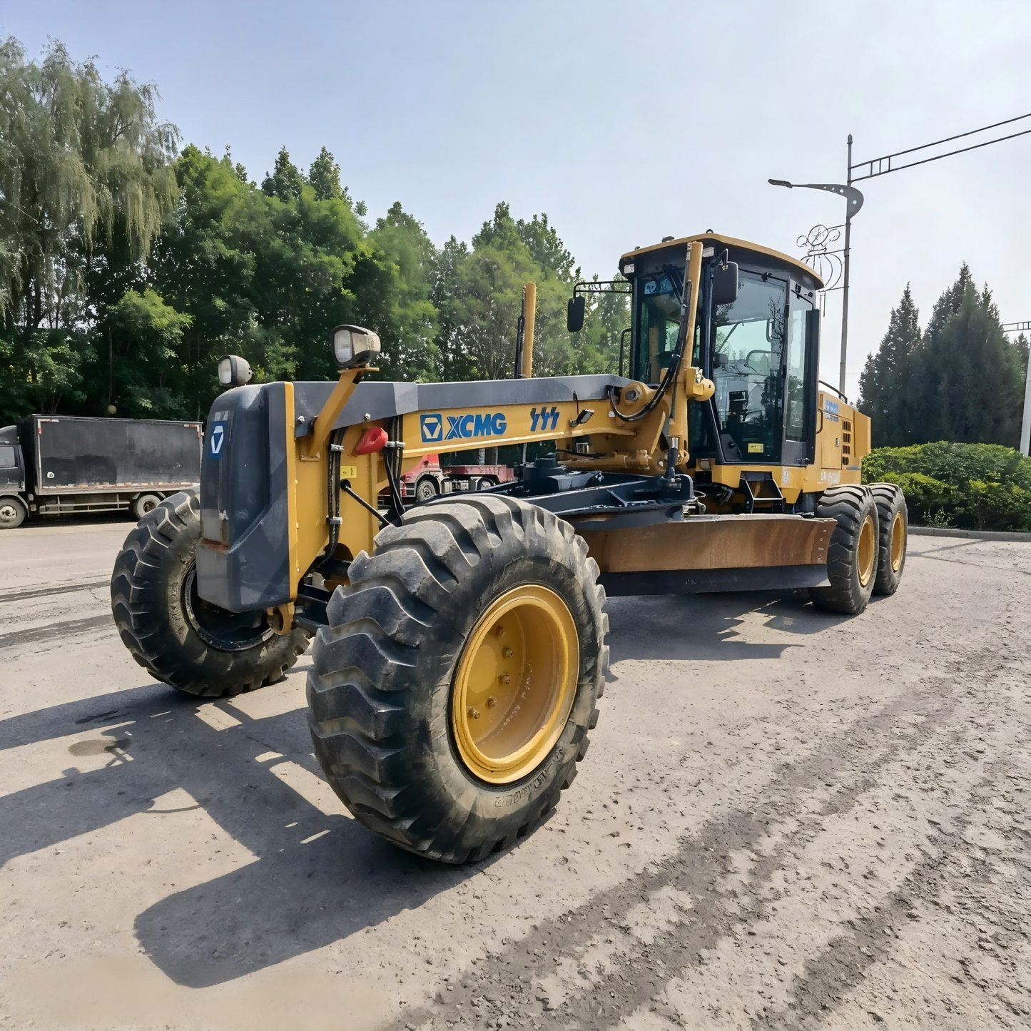 USED XCMG GR1805