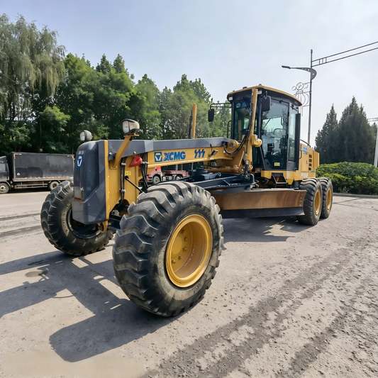 Used XCMG GR1805 Motor Grader for Sale side view