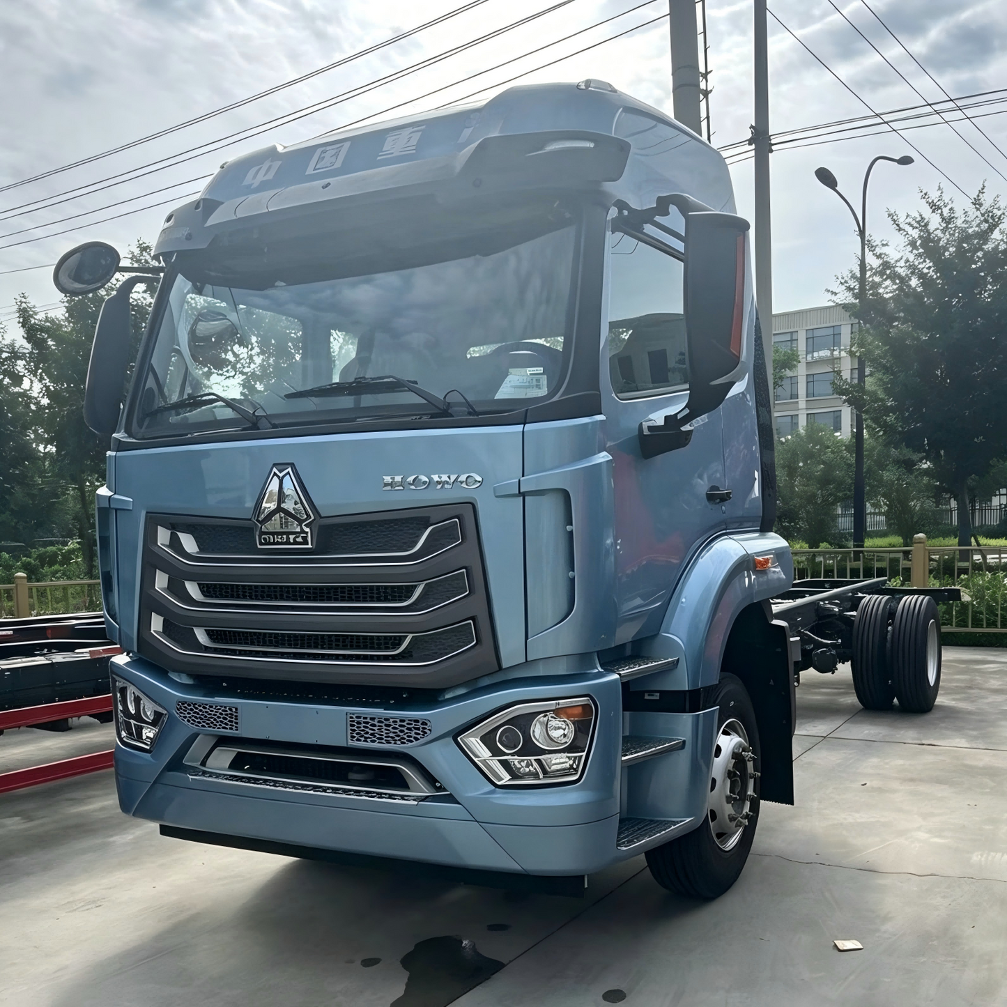 New Howo 290HP Truck Tractor for Sale side view