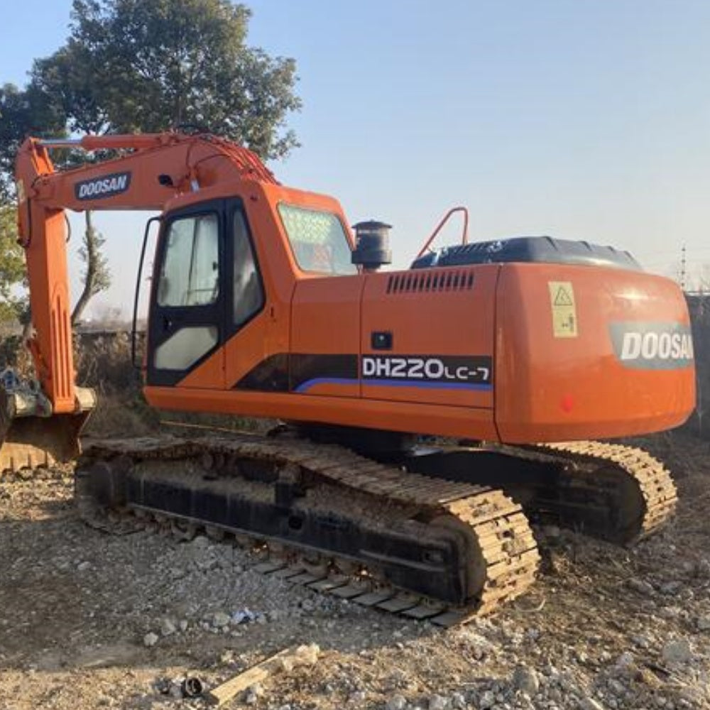 Used Doosan DH220LC-7 Excavator for Sale side view