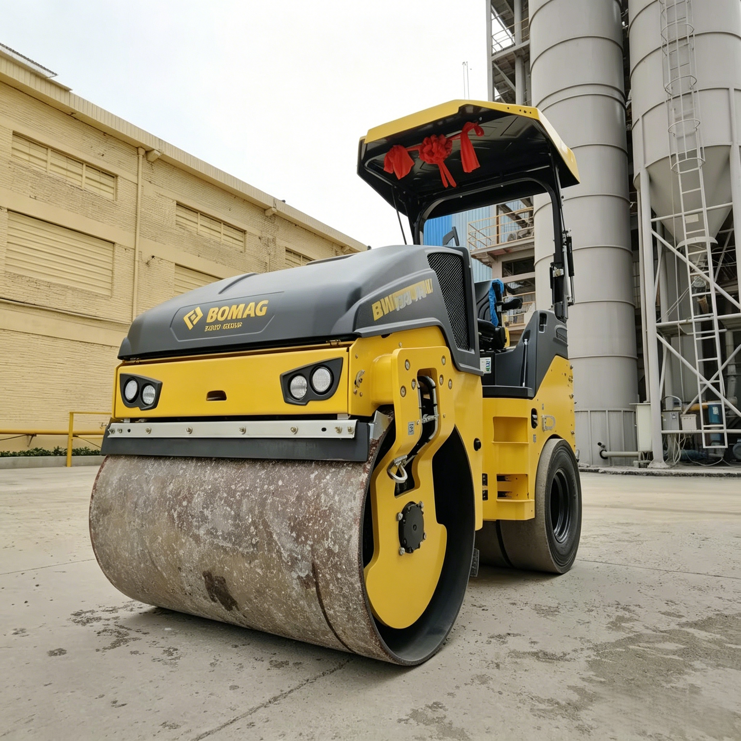 Used Bomag BW138AC Road Roller for Sale side view