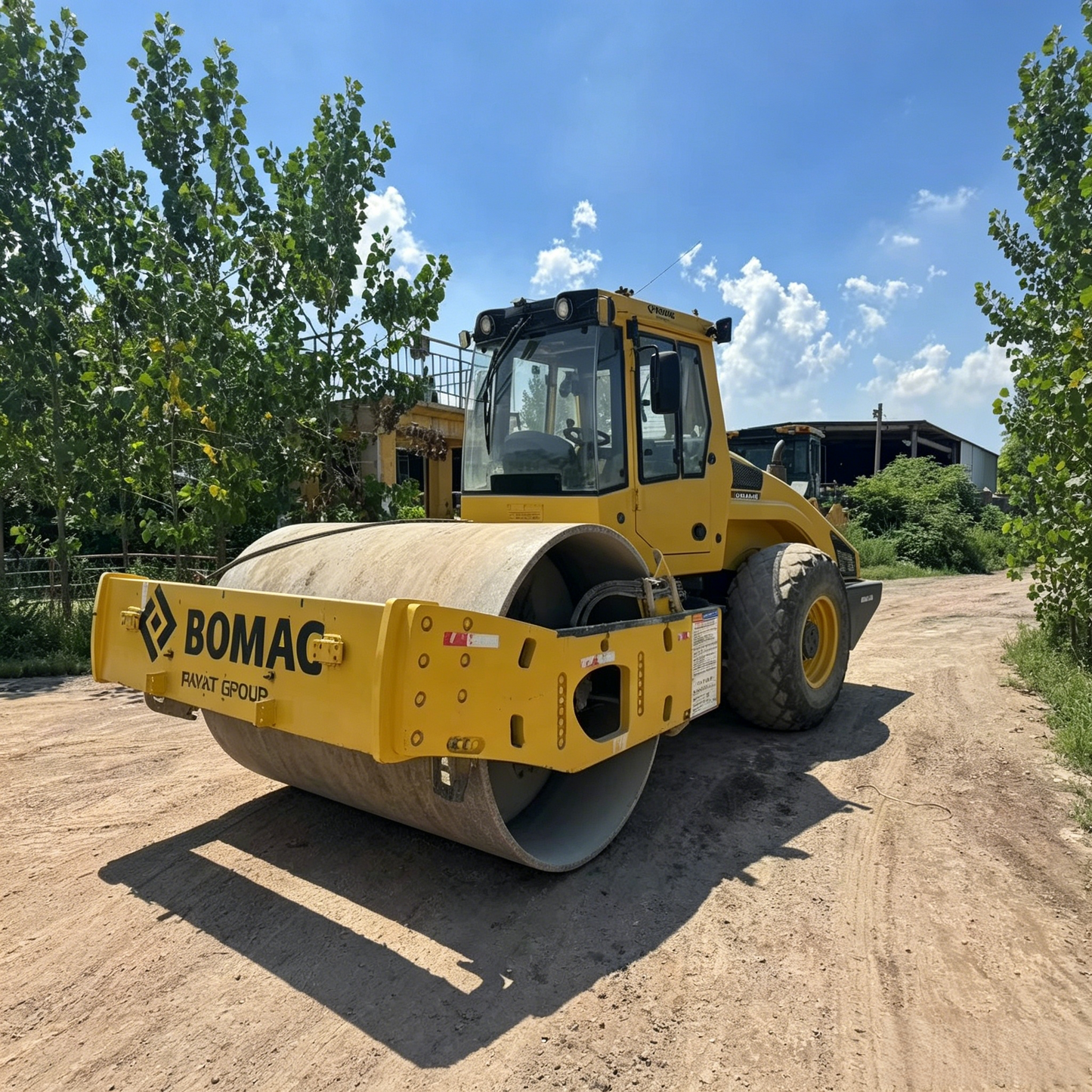 Used Bomag BW220 Road Roller for Sale operator cabin