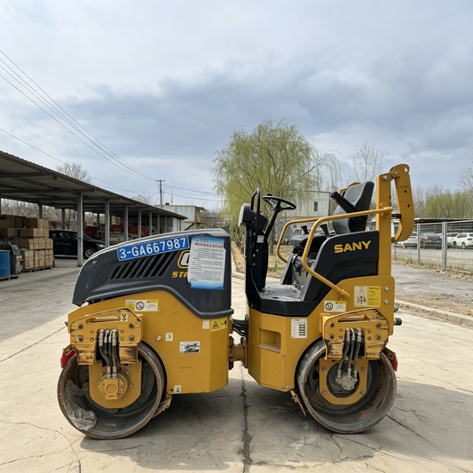 Used Sany STR30C-8 Road Roller for Sale side view