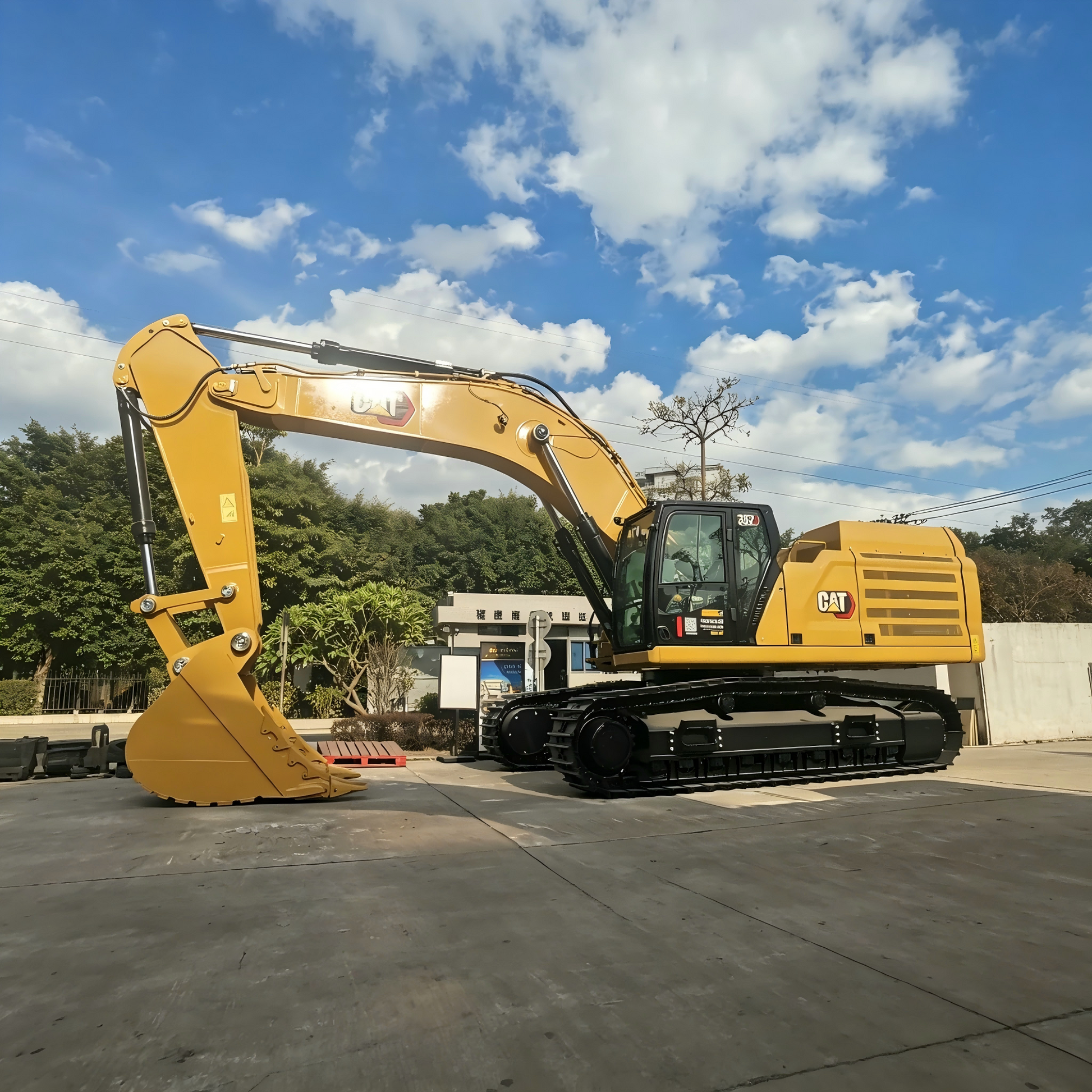 Used Caterpillar 352 Excavator for Sale side view