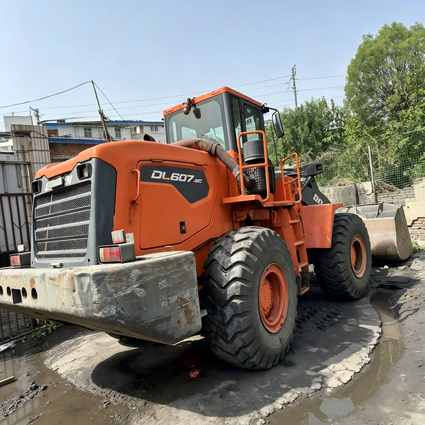 Used Doosan DL607 Wheel Loader for Sale side view