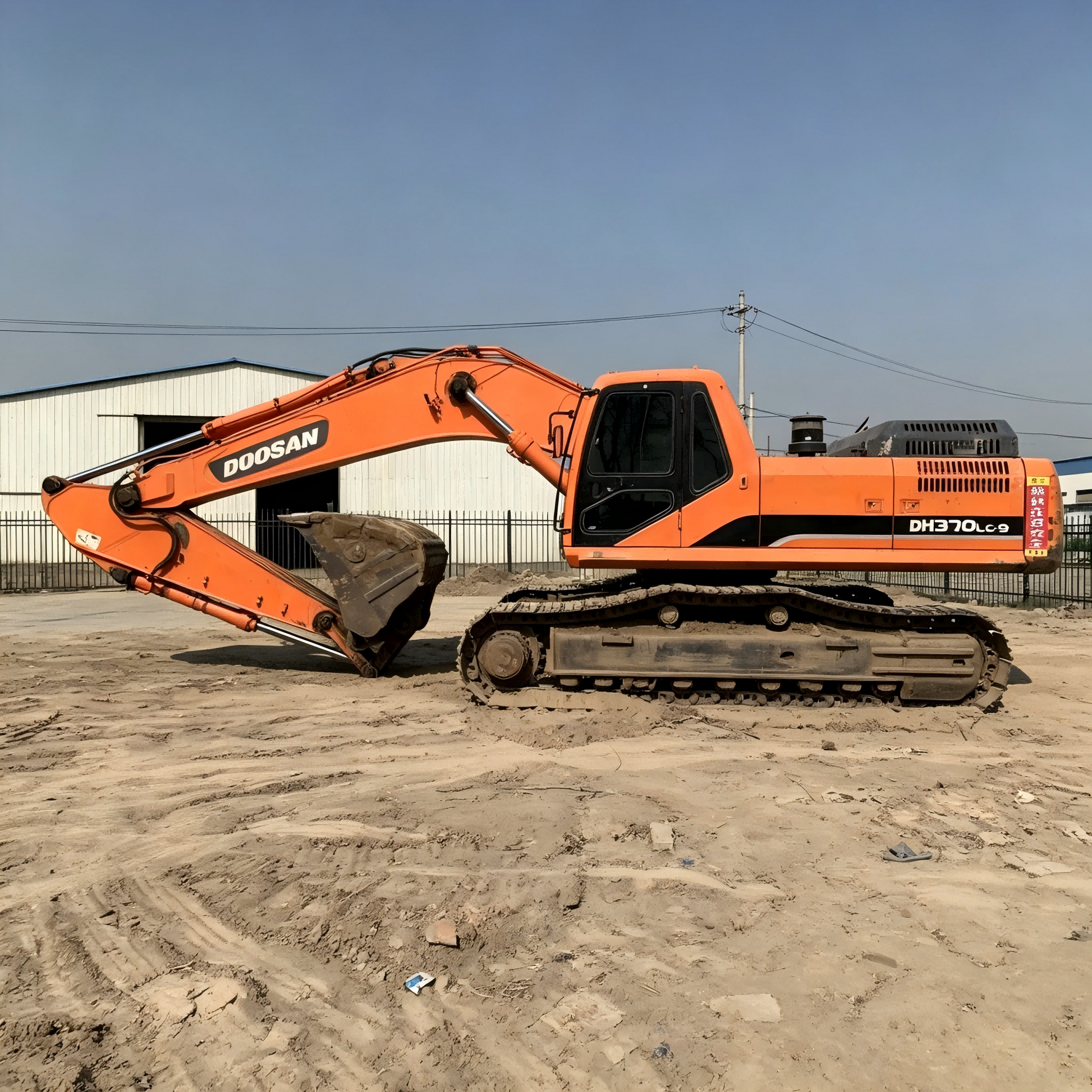 Used Doosan DH370LC-9 Excavator for Sale side view