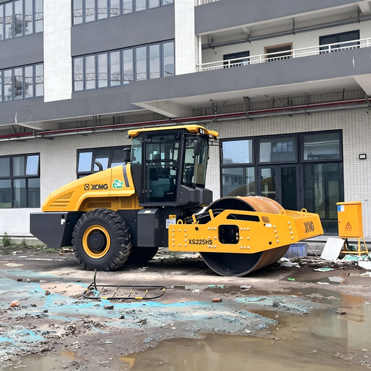 Used XCMG XS225HS Road Roller for Sale side view