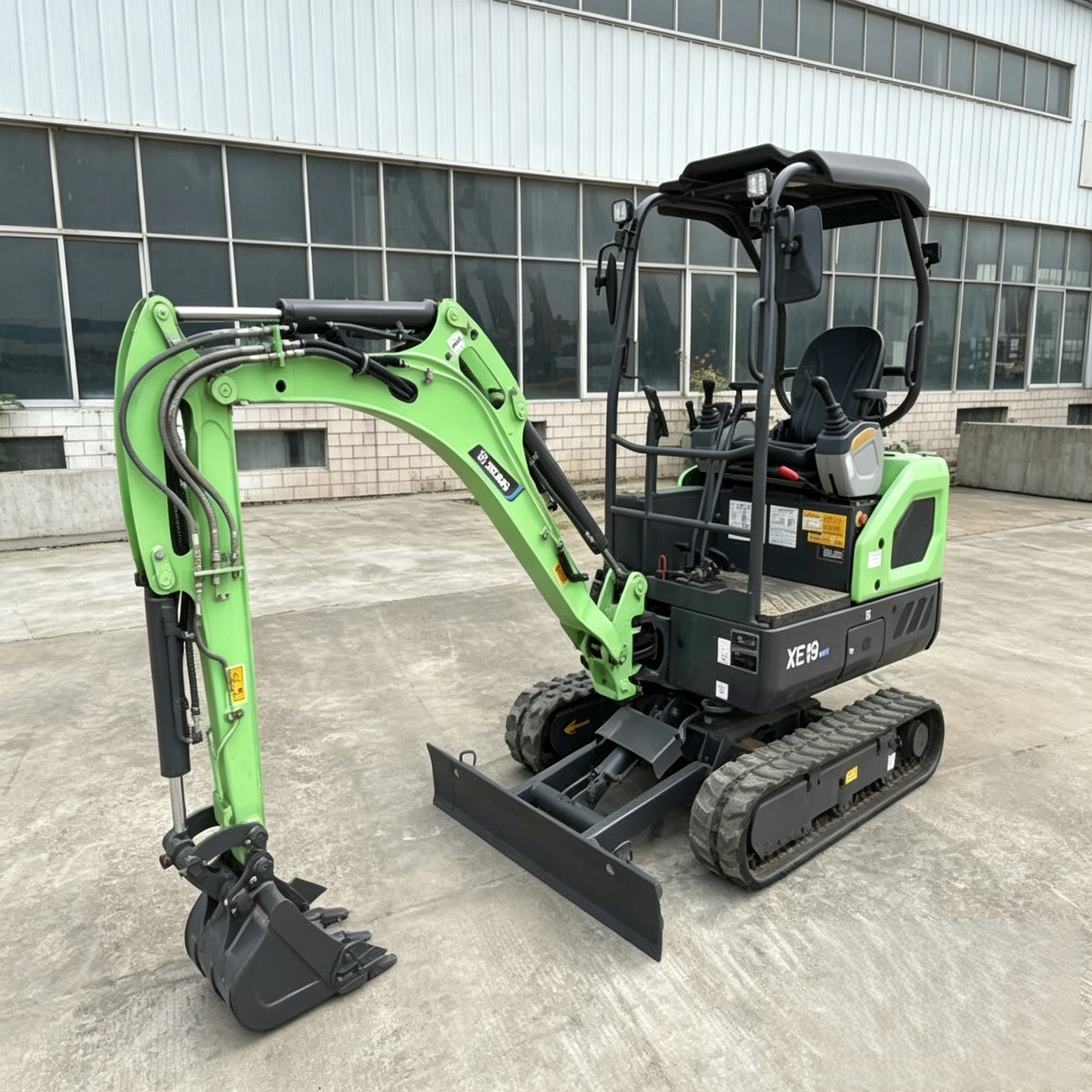 USED XCMG XE19EV