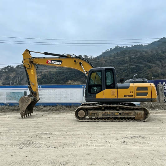 Used XCMG XE200DA Excavator for Sale side view
