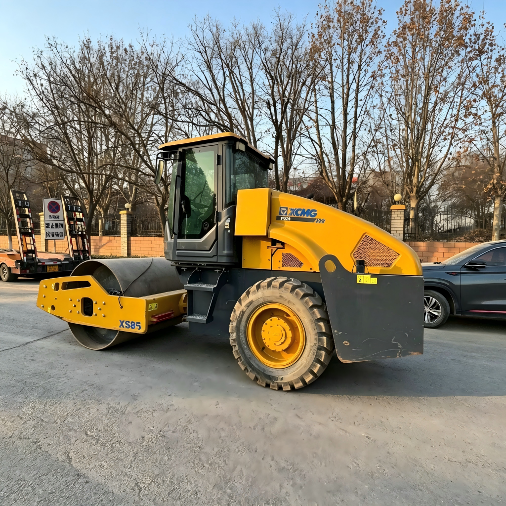 USED XCMG XS85