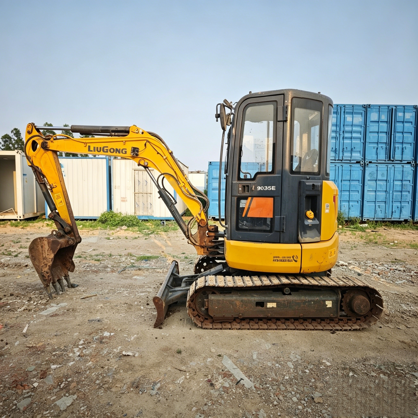 Used Liugong 9035E Excavator for Sale side view