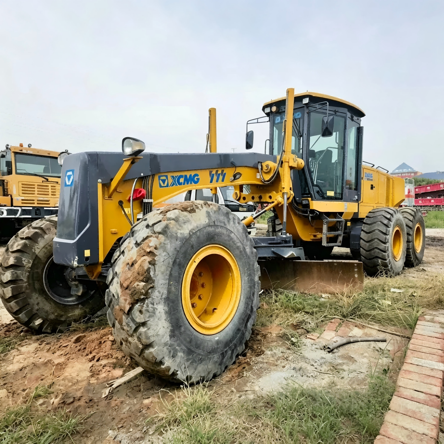 USED XCMG GR2605