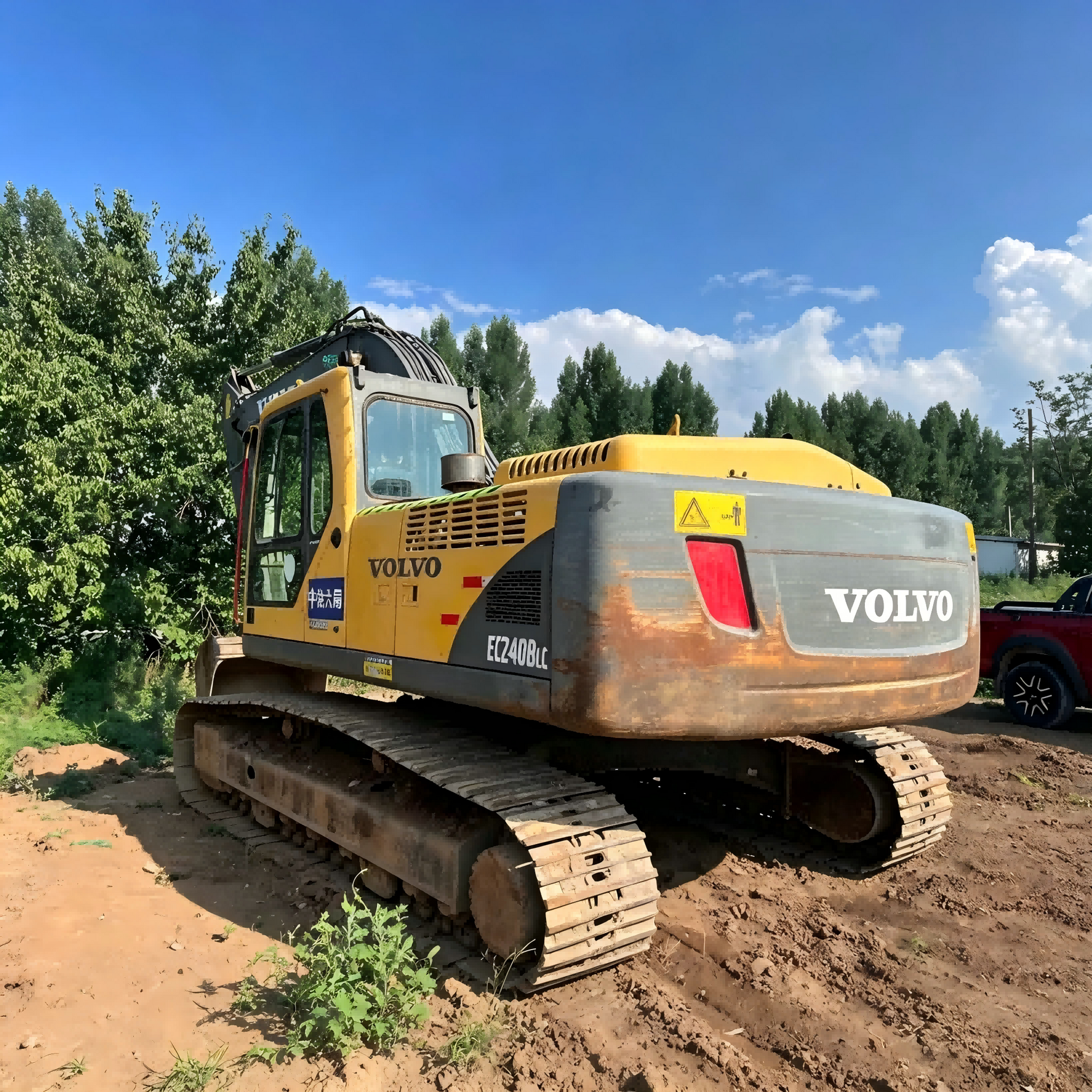 Used Volvo EC240BLC Excavator for Sale side view