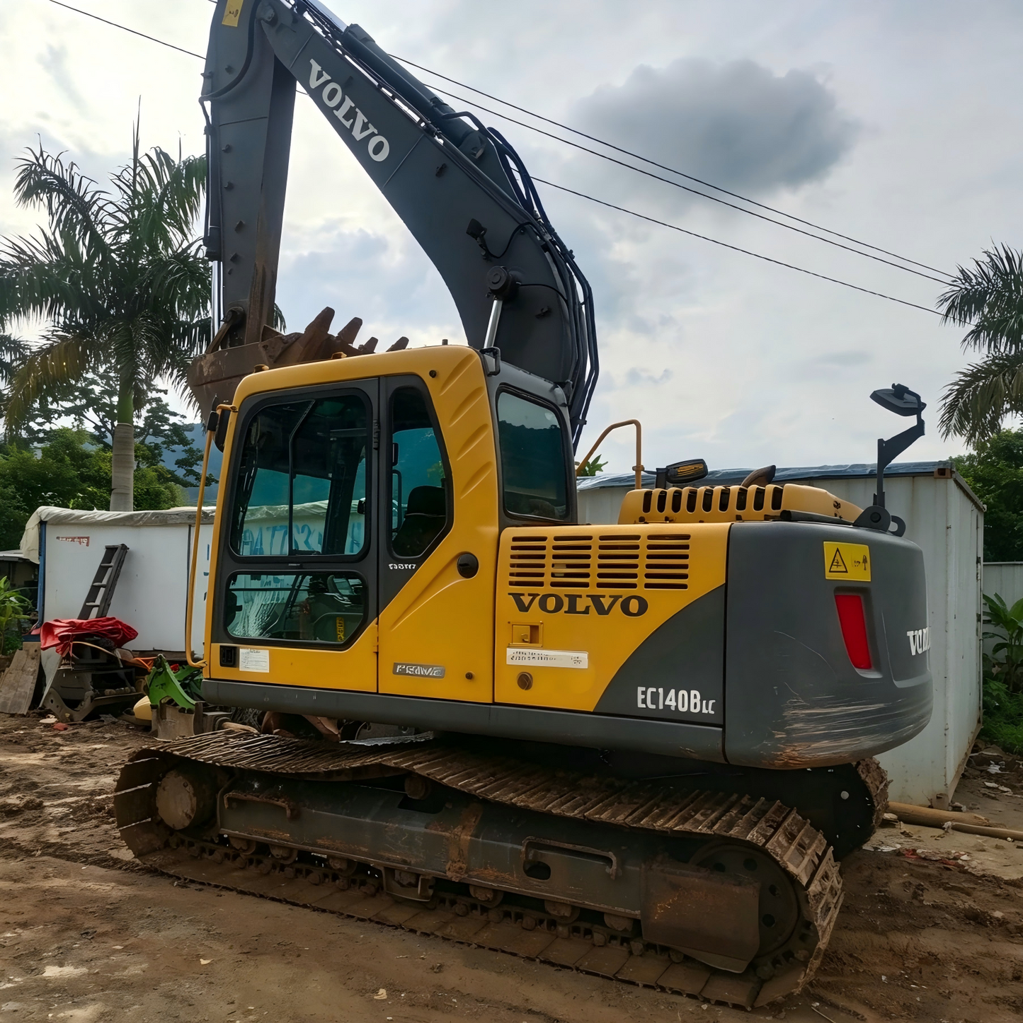 Used Volvo EC140BLC Excavator for Sale side view