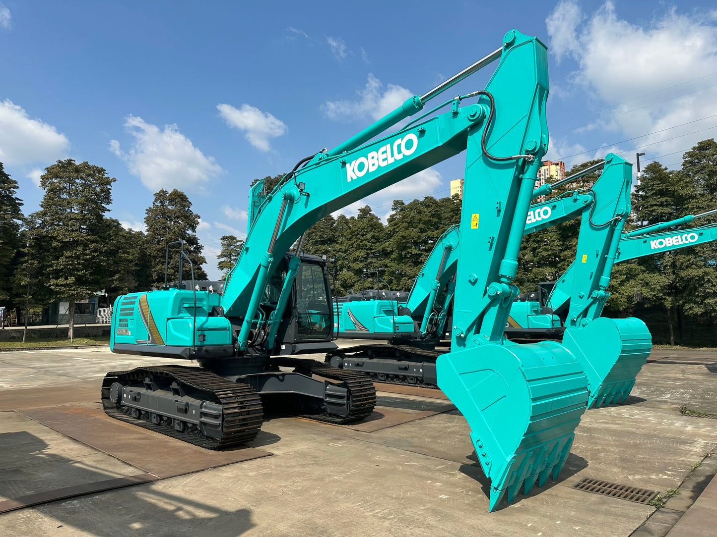 New Kobelco SK240LC-12 Excavator for Sale front view
