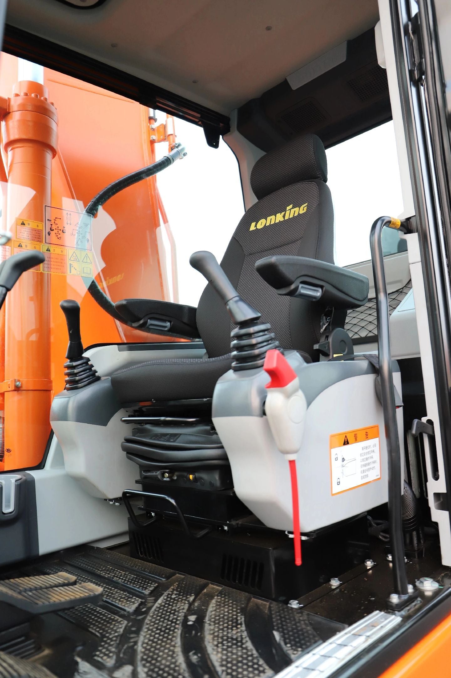 New Lonking LG6225E Excavator for Sale detail view