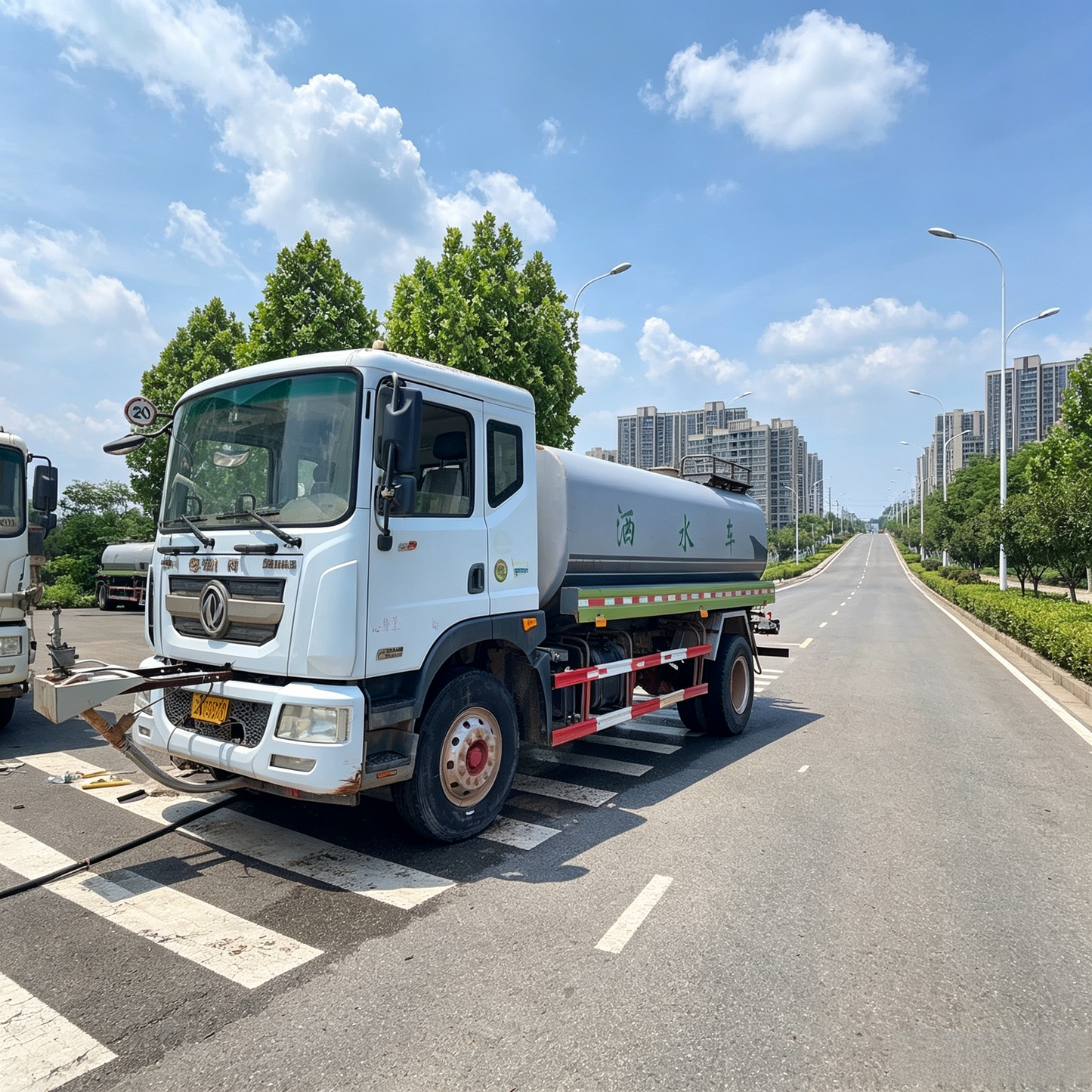 Used Dongfeng DFAC D9 Water Sprinkler Truck for Sale - Alternative Stock side view