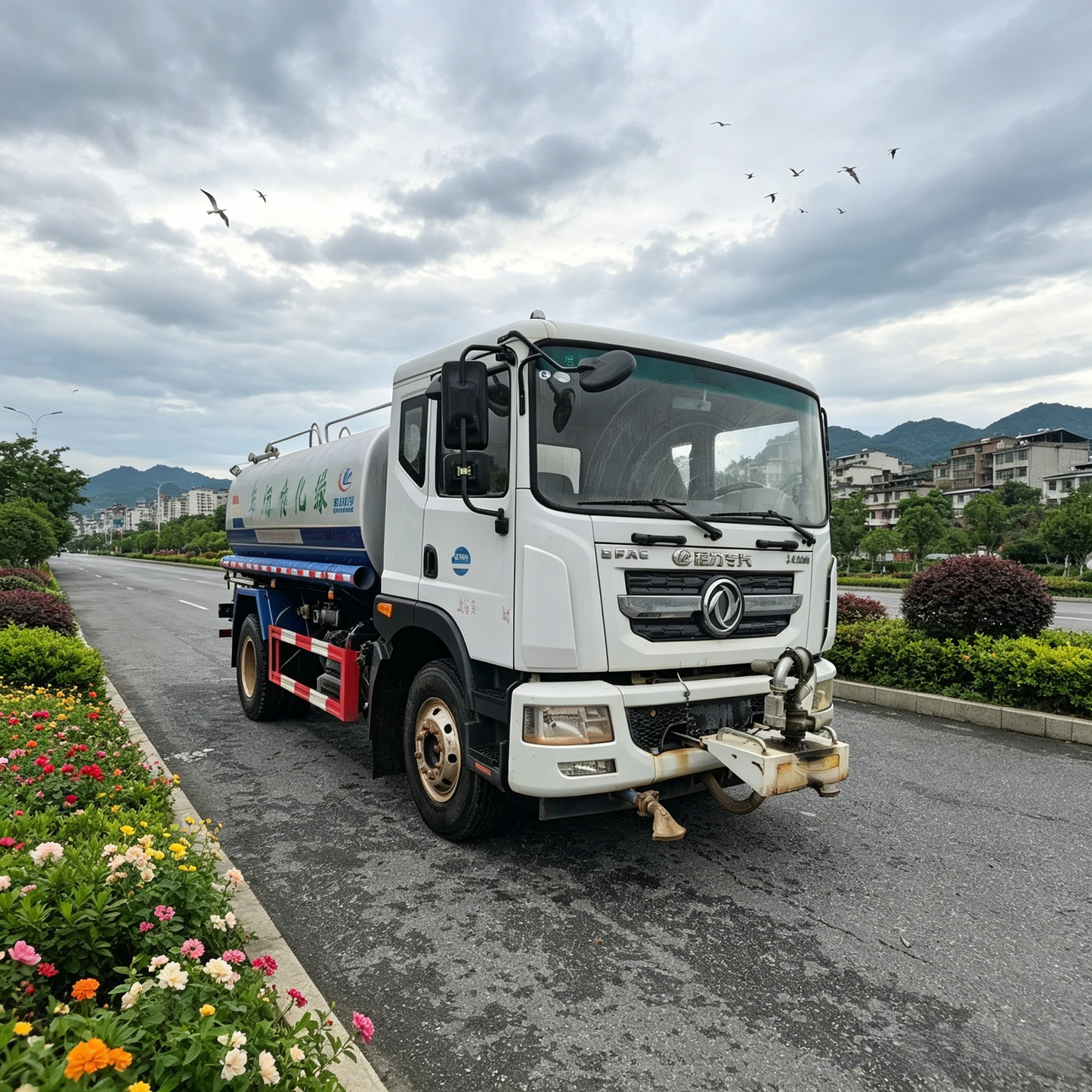 Used Dongfeng DFAC D9 12CBM Water Sprinkler Truck for Sale side view