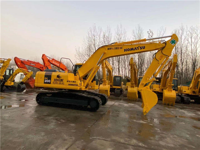 USED KOMATSU PC200-7