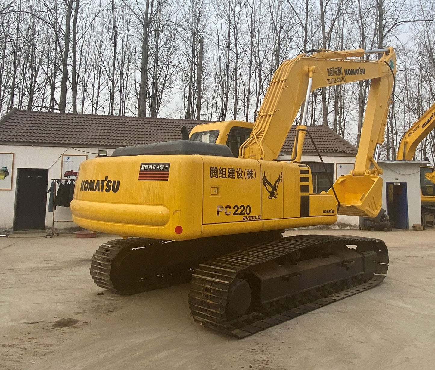 USED KOMATSU PC220-6