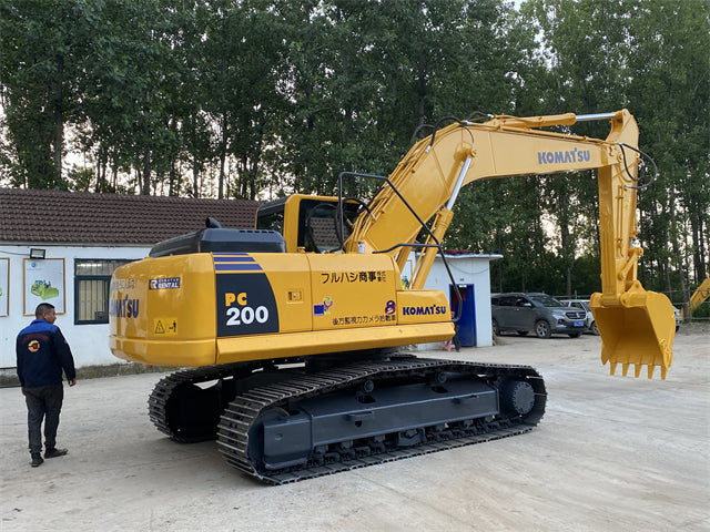 Used Komatsu pc200-8