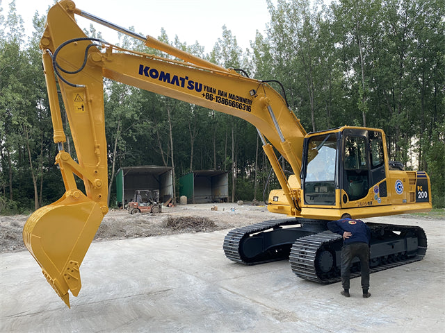 Used Komatsu pc200-8