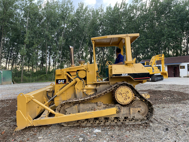 Used Caterpillar D5H Bulldozer for Sale rear side view
