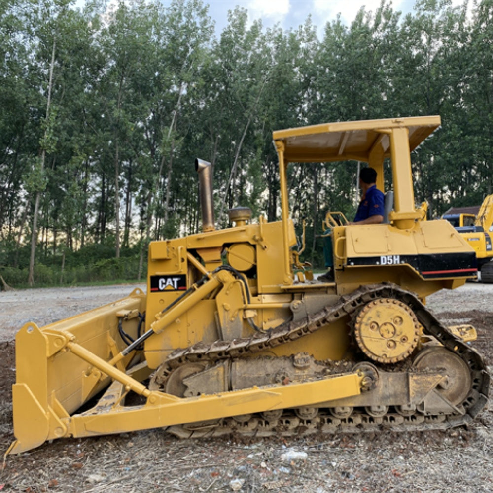 Used Caterpillar D5H Bulldozer for Sale side view