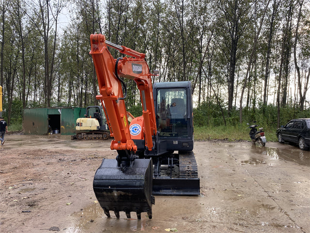 Used Doosan DH60-7 Excavator for Sale front view