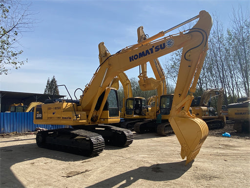 USED KOMATSU PC200-8M0